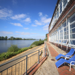 Lauenburg Zuendholzfabrik Elbe Terrasse DG