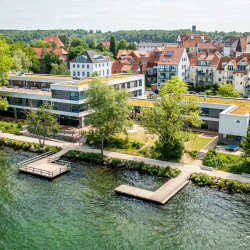 Ratzeburg Ratzeburger See Jugendherberge Aussengelaende Steg LBC 12